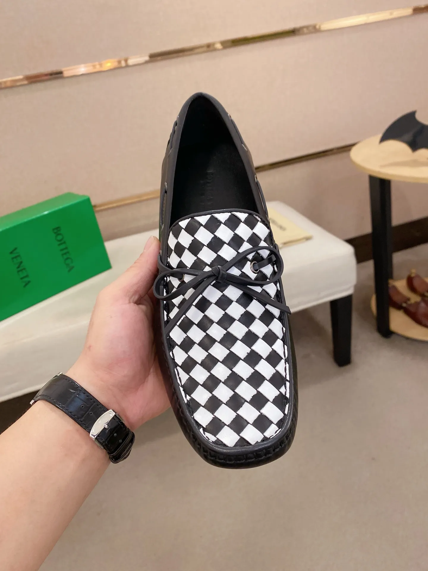 Men's shoes 💰 400💰 (Niu Li + Niu Pad) [BV] latest hot style‼ ️Casual men's shoes, uppers imported first-layer cowhide ➕Full imported cowhide lining✔️Exquisite workmanship, excellent foot feel, special rubber soles✔️, cool and fashionable, the latest fashion, fashionable outsole, hurry up. Code number: 38-44 (can be customized to 37.45, non-refundable)